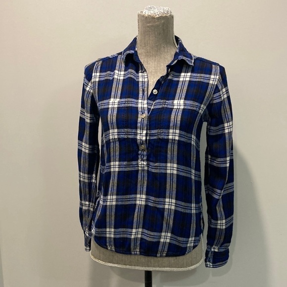AMERICAN Eagle Blue Plaid Boyfriend Fit Button Down Shirt - Picture 2 of 15